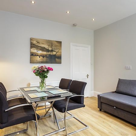 Stopover At Orchard Garden Apartment With Great Outdoor Space Портсмът Екстериор снимка